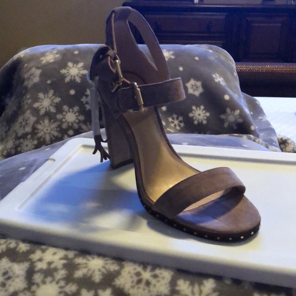 Shoes - Picture 2 of 2